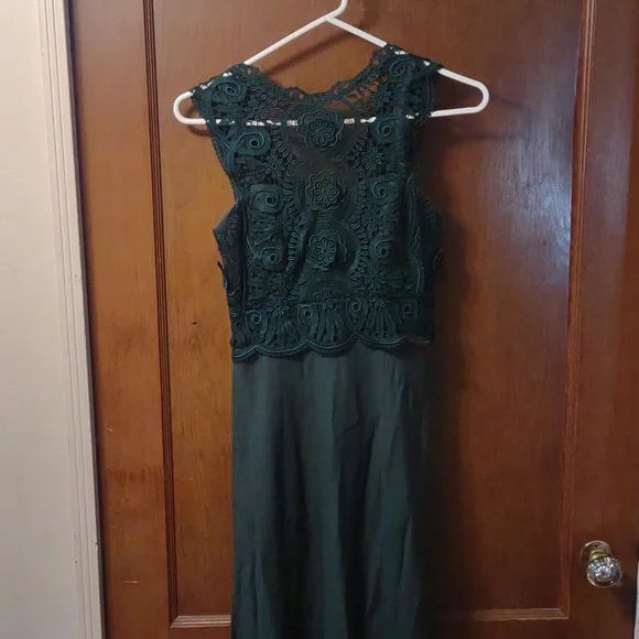 Bari-Jay Dresses | Vintage Emerald Green Maxi Lace Sheer Sleeveless Dress Boho Gown Xs Long Lean | Color: Green | Size: Xs | Stugartjennifer's Closet Bari-Jay Dresses | Vintage Emerald Green Maxi Lace Sheer Sleeveless Dress Boho Gown Xs Long Lean | Color: Green | Size: Xs | Stugartjennifer's Closet